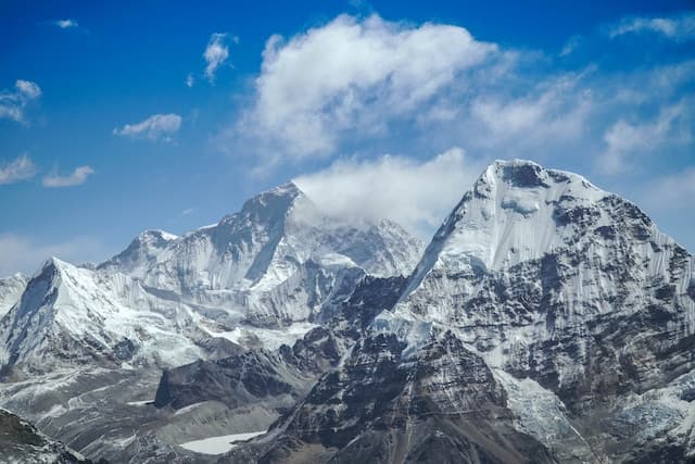 Makalu Base Camp Trekking- 16 Days