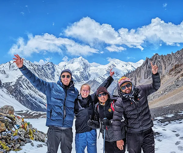 Trekkers on Tibet Border