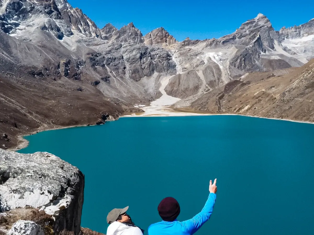Trekkers at Gokyo Lake