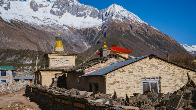 Rupina La Trek on Manaslu