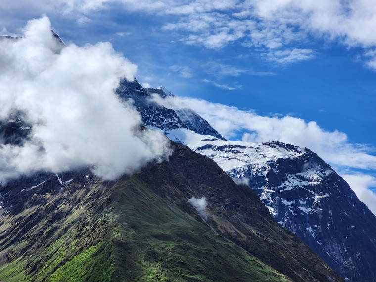 morning view from Larke bazaar