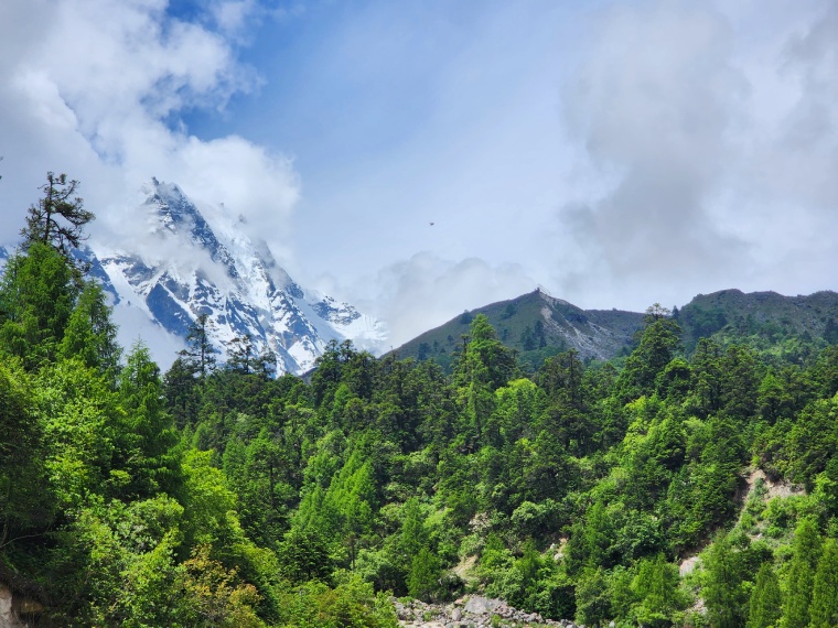 Beautiful landscape on the way to Samagaon