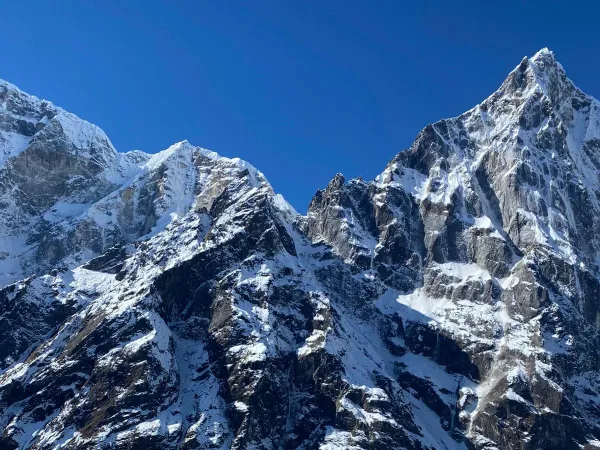 3 High Pass Trek