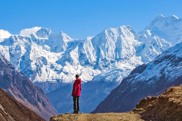 Short Manalsu Circuit Trek